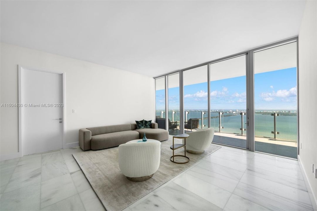 Recently Sold: $3,099,000 (2 beds, 3 baths, 2464 Square Feet)