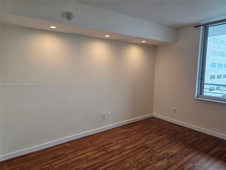 Недавно арендовано: $2,780 (1 спален, 1 ванн, 846 Квадратных фут)