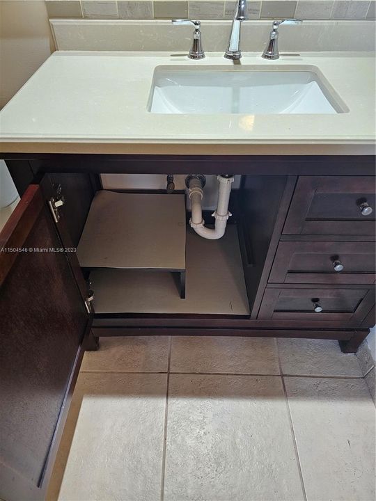 Недавно арендовано: $2,780 (1 спален, 1 ванн, 846 Квадратных фут)