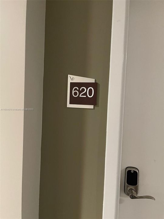 Recently Rented: $2,890 (2 beds, 2 baths, 1130 Square Feet)