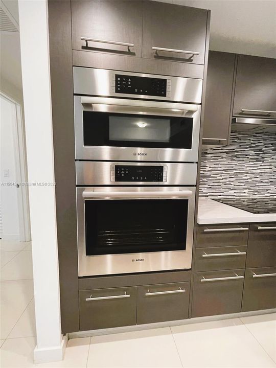 Recently Rented: $2,890 (2 beds, 2 baths, 1130 Square Feet)