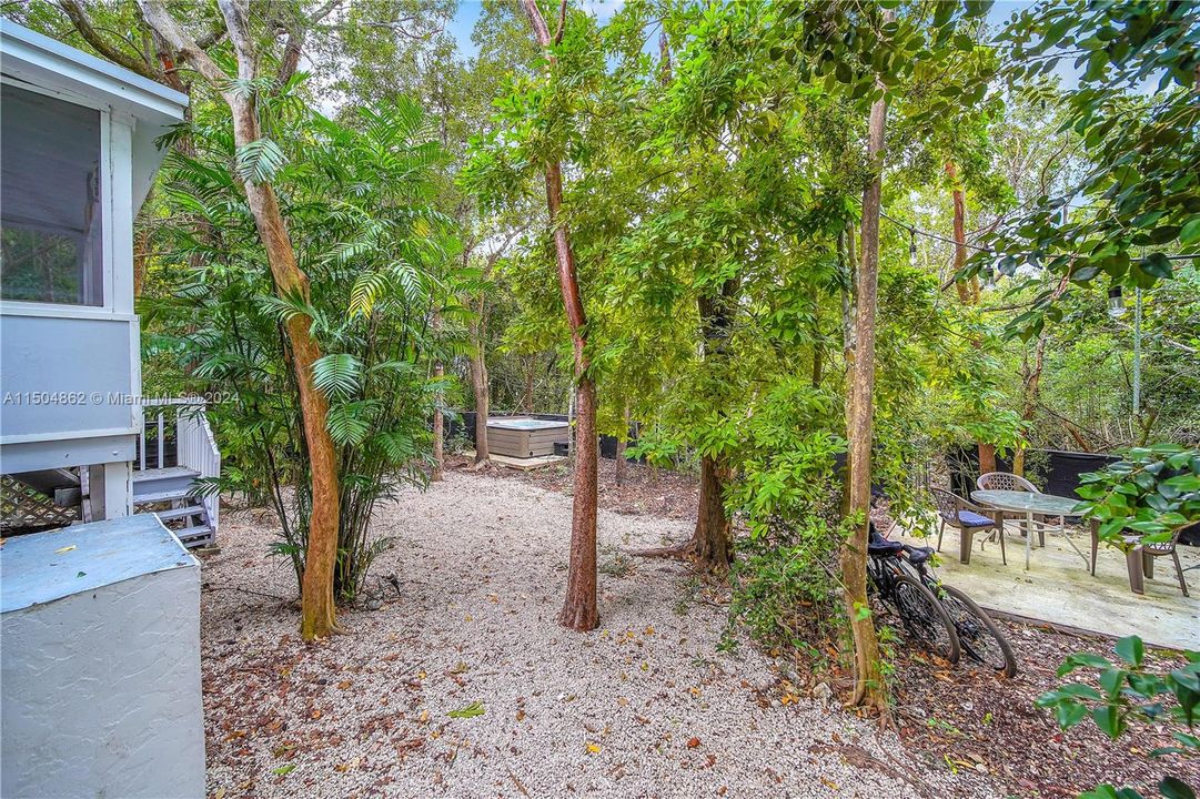 Recently Sold: $510,000 (3 beds, 2 baths, 960 Square Feet)