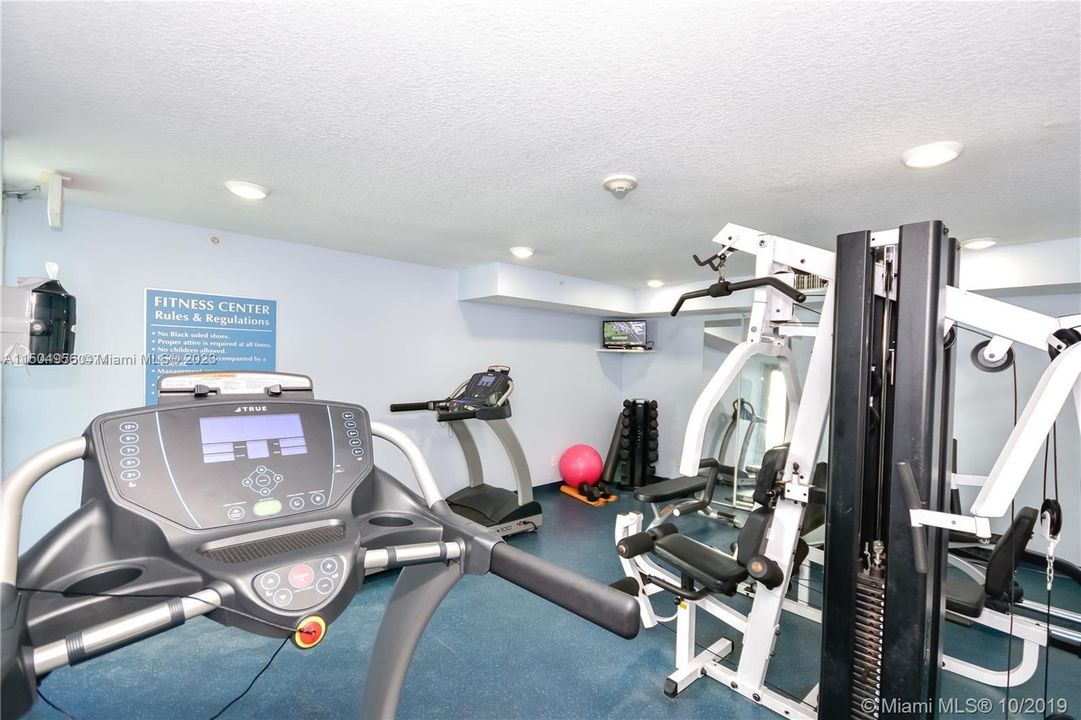 Recently Rented: $3,500 (2 beds, 2 baths, 1279 Square Feet)