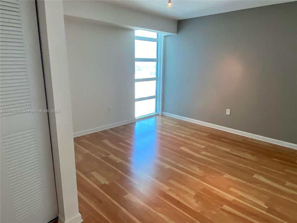 Recently Rented: $3,500 (2 beds, 2 baths, 1279 Square Feet)