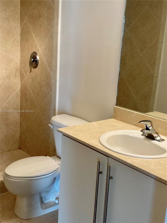 Recently Rented: $3,500 (2 beds, 2 baths, 1279 Square Feet)