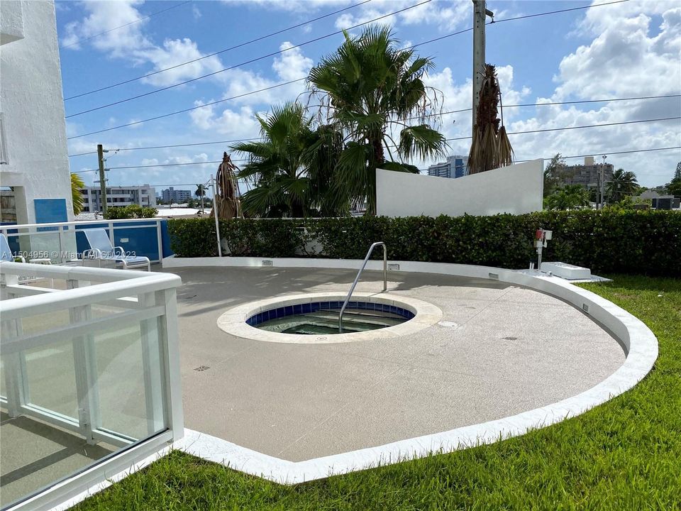 Recently Rented: $3,500 (2 beds, 2 baths, 1279 Square Feet)