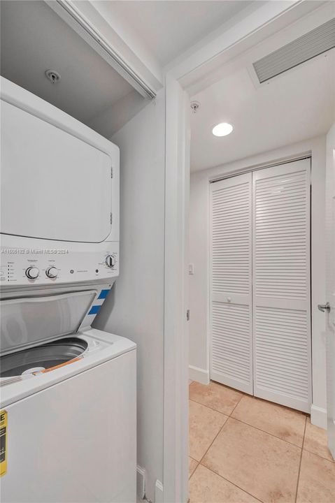 Recently Sold: $755,000 (2 beds, 2 baths, 1202 Square Feet)