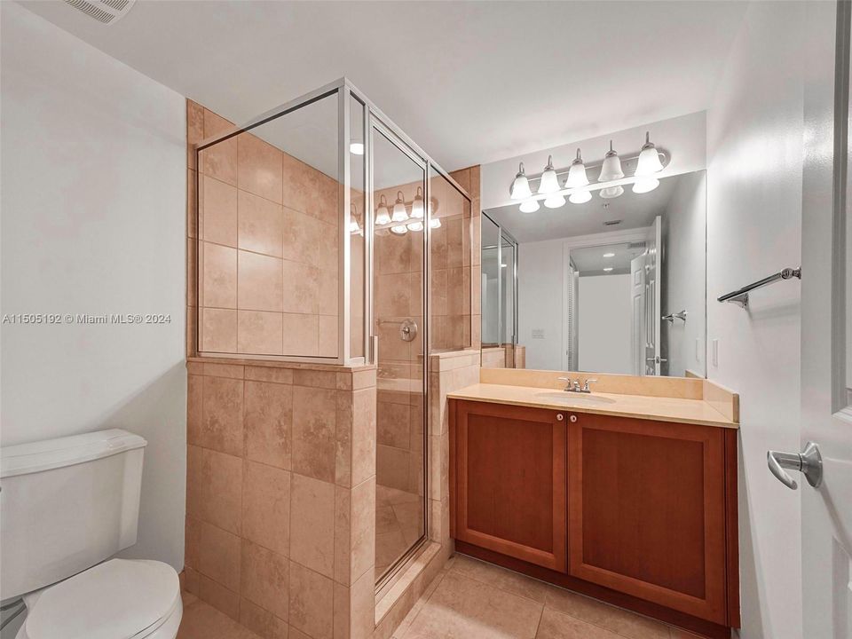 Recently Sold: $755,000 (2 beds, 2 baths, 1202 Square Feet)