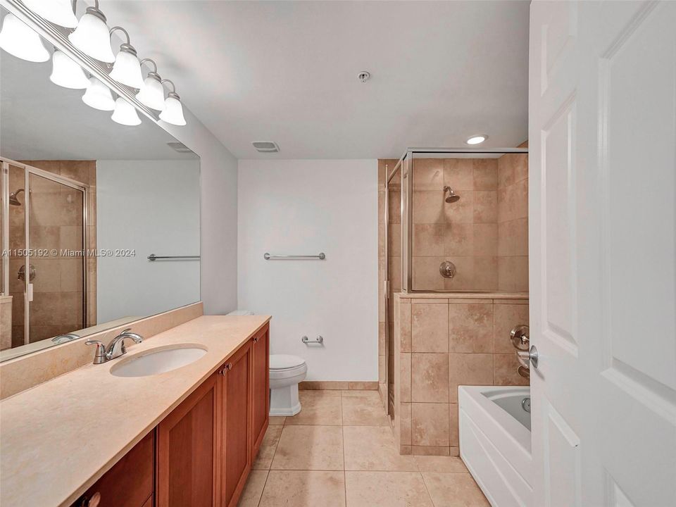 Recently Sold: $755,000 (2 beds, 2 baths, 1202 Square Feet)