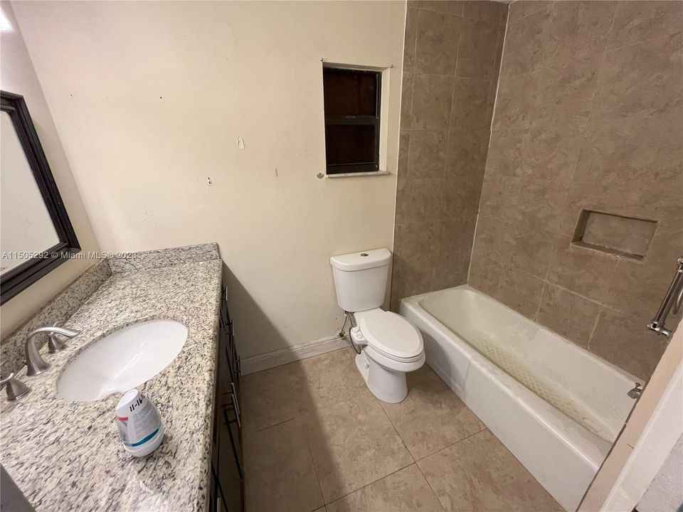 Vendido Recientemente: $345,000 (3 camas, 2 baños, 1344 Pies cuadrados)