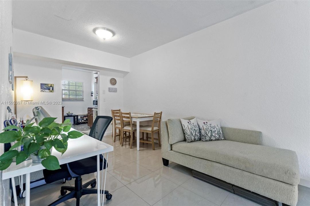 Recently Rented: $2,750 (2 beds, 2 baths, 1092 Square Feet)