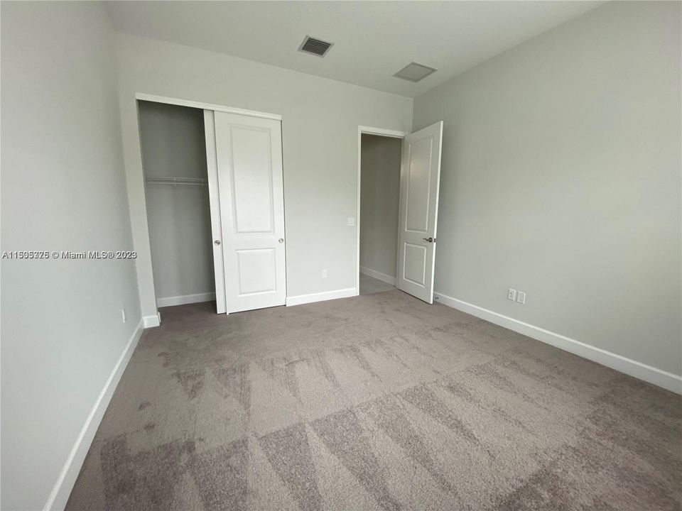 最近租的: $3,600 (3 贝兹, 2 浴室, 2322 平方英尺)