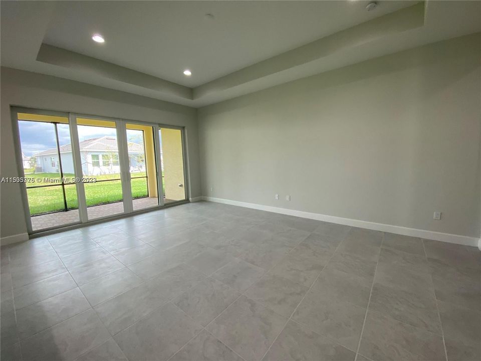 最近租的: $3,600 (3 贝兹, 2 浴室, 2322 平方英尺)