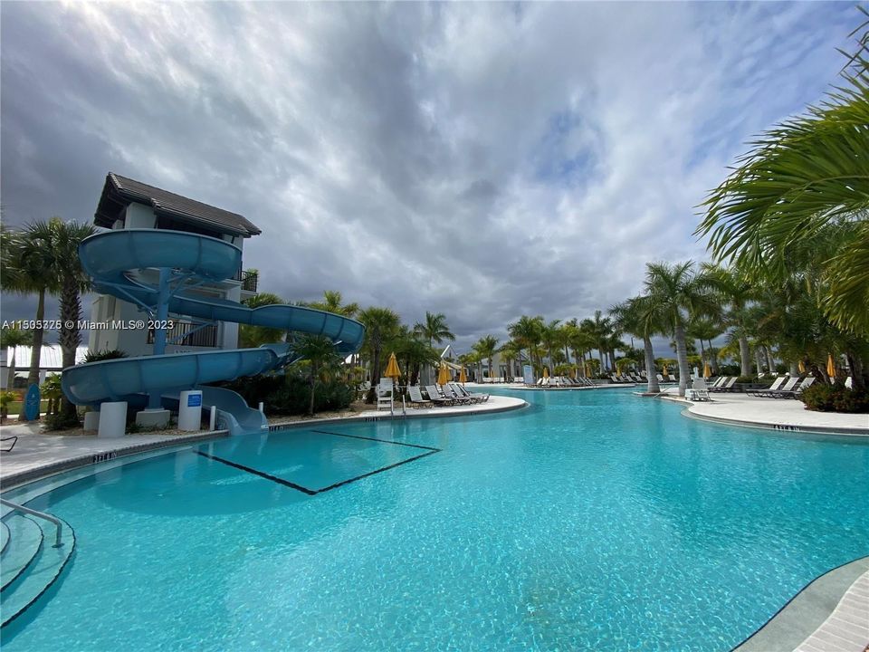 最近租的: $3,600 (3 贝兹, 2 浴室, 2322 平方英尺)