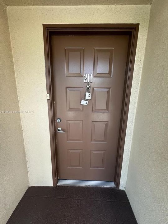 Recently Rented: $1,775 (1 beds, 1 baths, 1056 Square Feet)