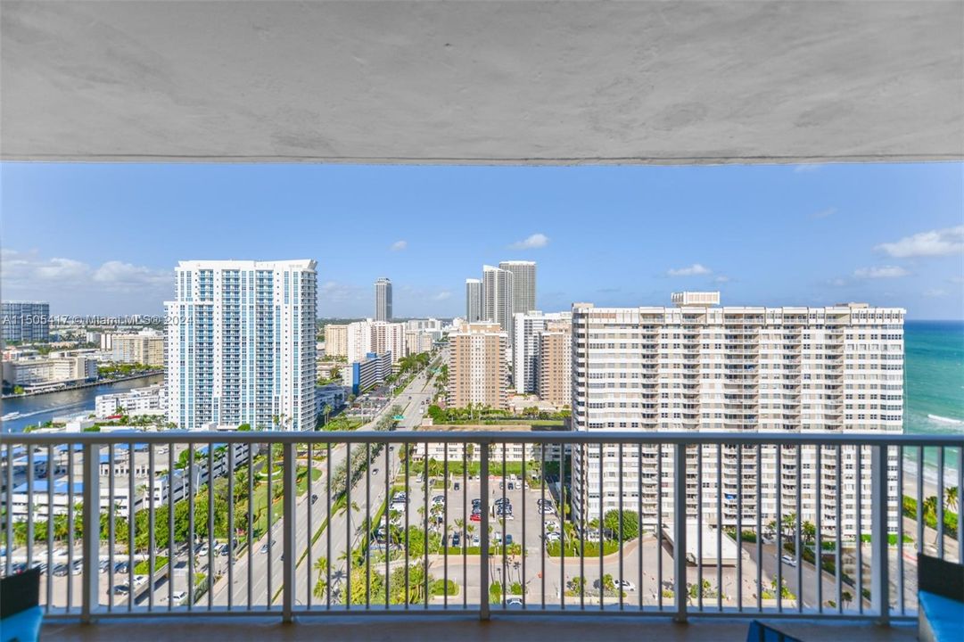 For Sale: $619,500 (1 beds, 1 baths, 870 Square Feet)