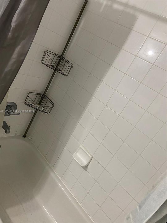 Recently Sold: $325,000 (2 beds, 1 baths, 860 Square Feet)