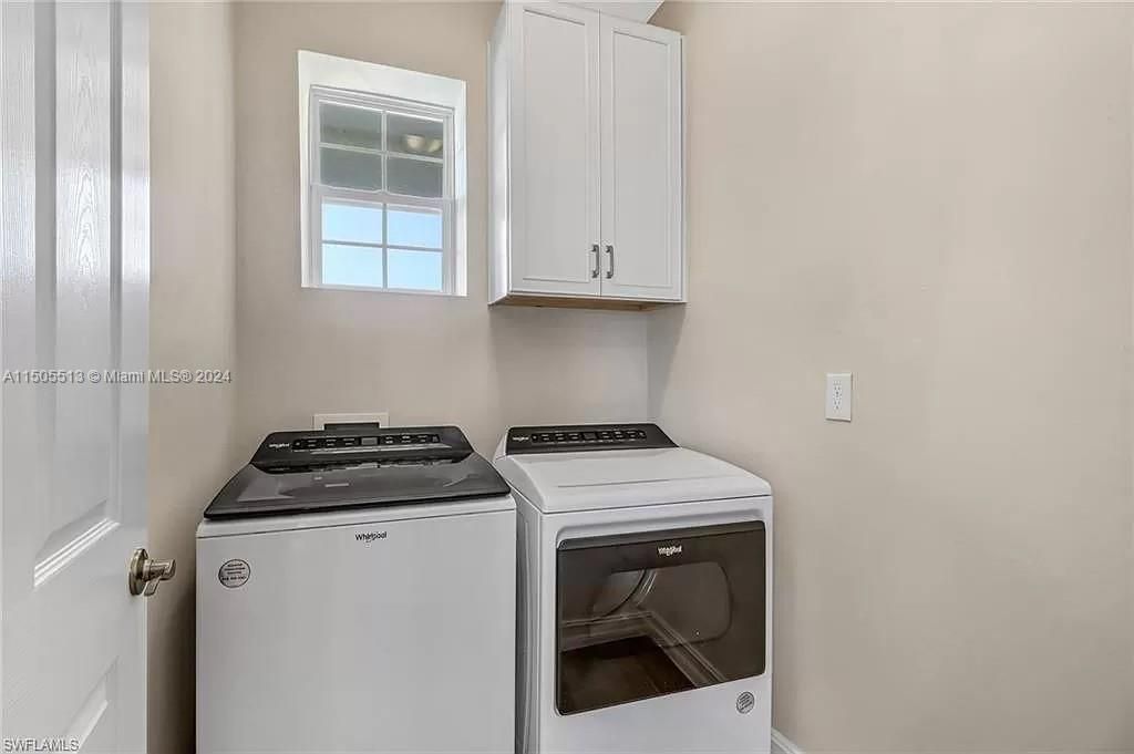 For Rent: $3,900 (3 beds, 2 baths, 1614 Square Feet)