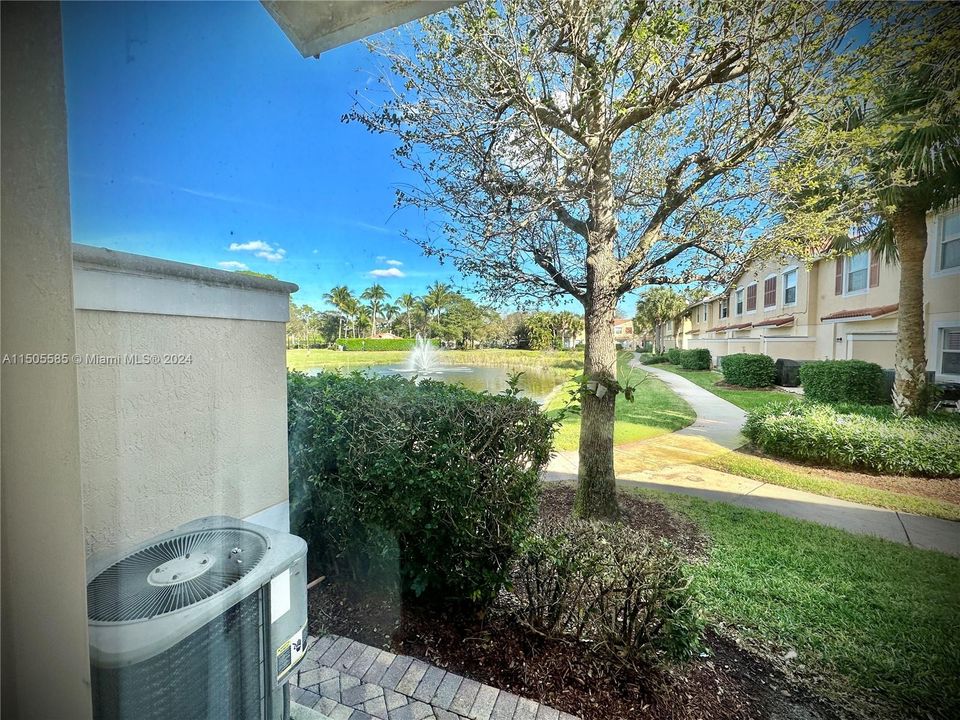 Recently Rented: $2,500 (2 beds, 2 baths, 1068 Square Feet)