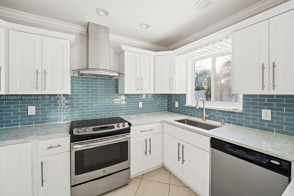 Recently Sold: $580,000 (2 beds, 1 baths, 1276 Square Feet)