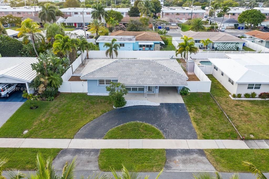 Recently Sold: $580,000 (2 beds, 1 baths, 1276 Square Feet)