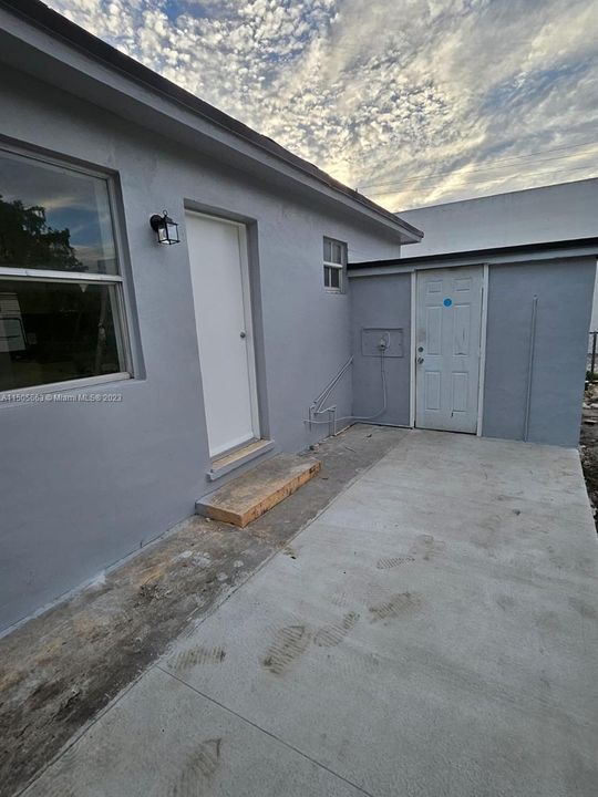 Recently Rented: $1,900 (1 beds, 1 baths, 1200 Square Feet)