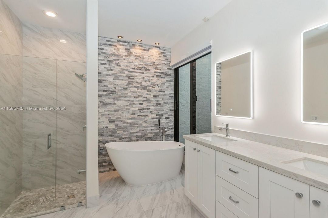 Recently Rented: $13,200 (5 beds, 4 baths, 3662 Square Feet)