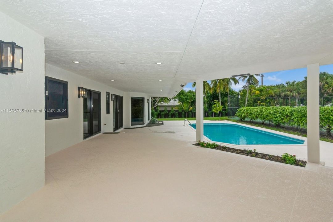 Recently Rented: $13,200 (5 beds, 4 baths, 3662 Square Feet)