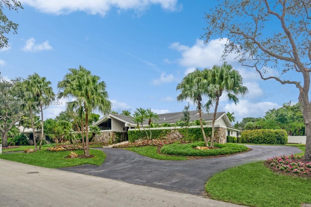 Recently Rented: $13,200 (5 beds, 4 baths, 3662 Square Feet)