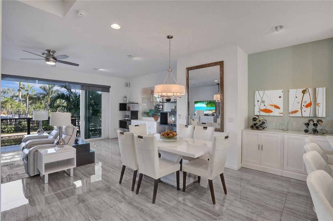 Recently Sold: $1,049,000 (3 beds, 2 baths, 2152 Square Feet)