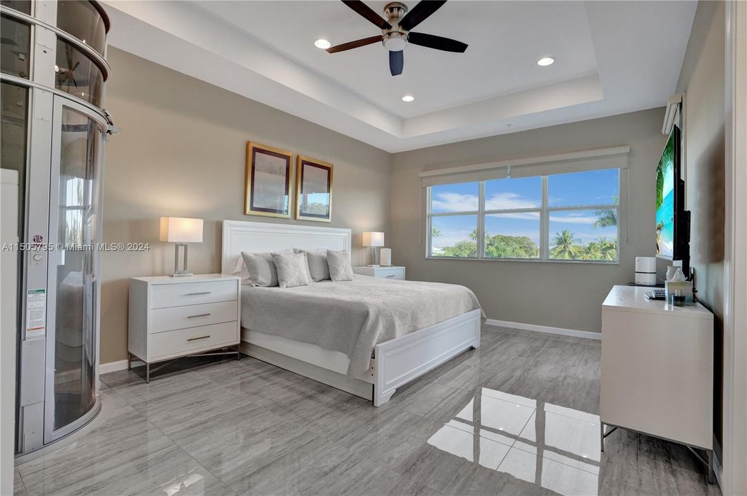 Recently Sold: $1,049,000 (3 beds, 2 baths, 2152 Square Feet)