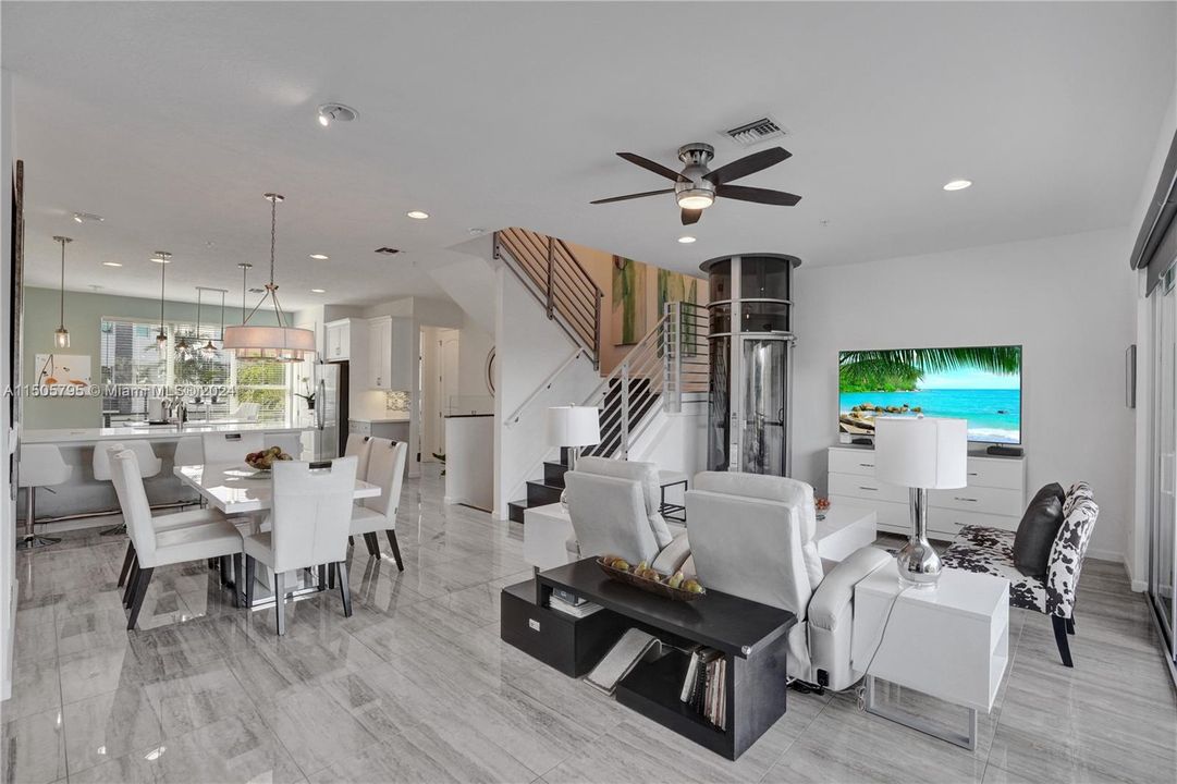 Recently Sold: $1,049,000 (3 beds, 2 baths, 2152 Square Feet)