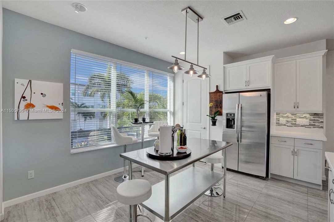 Recently Sold: $1,049,000 (3 beds, 2 baths, 2152 Square Feet)