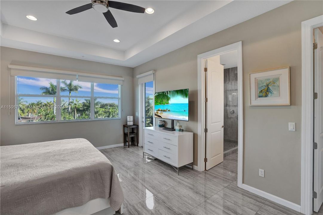 Recently Sold: $1,049,000 (3 beds, 2 baths, 2152 Square Feet)