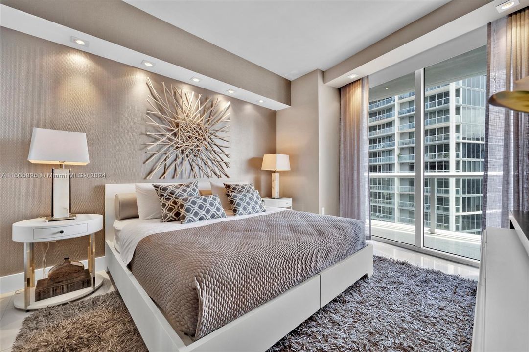 Recientemente alquilado: $6,450 (2 camas, 2 baños, 1012 Pies cuadrados)