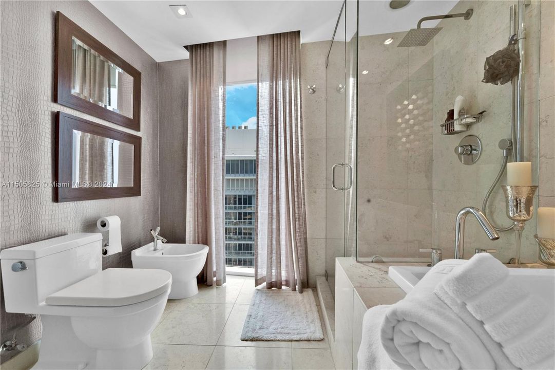 Recientemente alquilado: $6,450 (2 camas, 2 baños, 1012 Pies cuadrados)