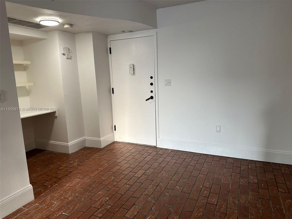 Недавно арендовано: $2,900 (1 спален, 1 ванн, 930 Квадратных фут)