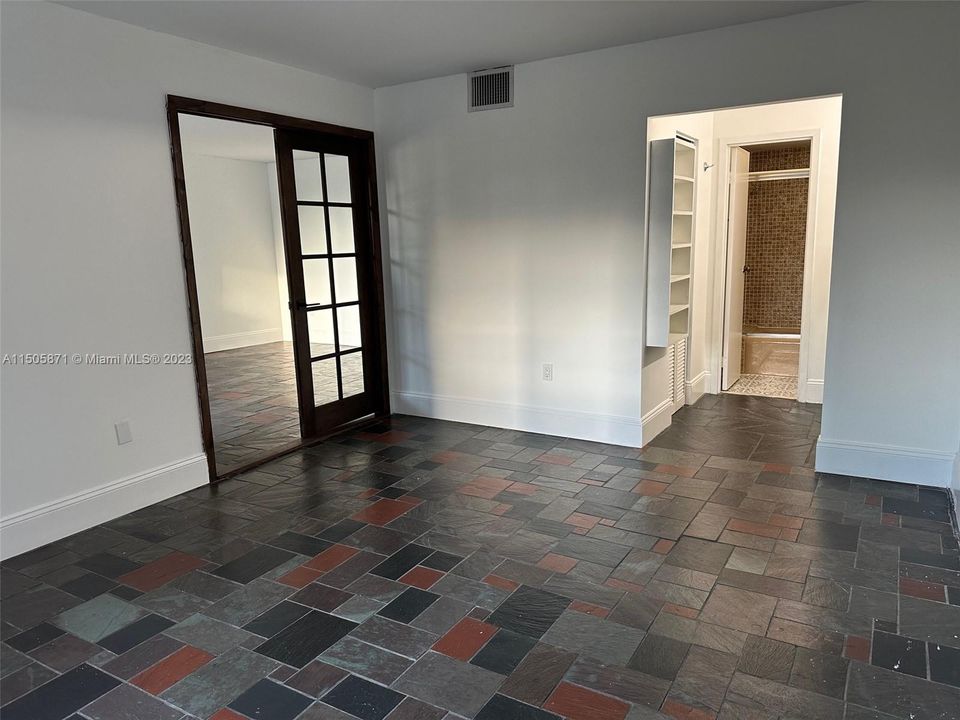 Недавно арендовано: $2,900 (1 спален, 1 ванн, 930 Квадратных фут)