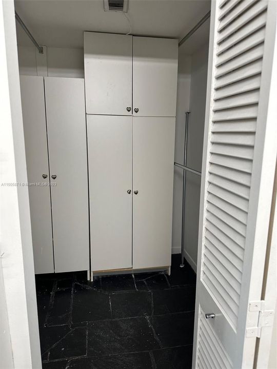 Недавно арендовано: $2,900 (1 спален, 1 ванн, 930 Квадратных фут)