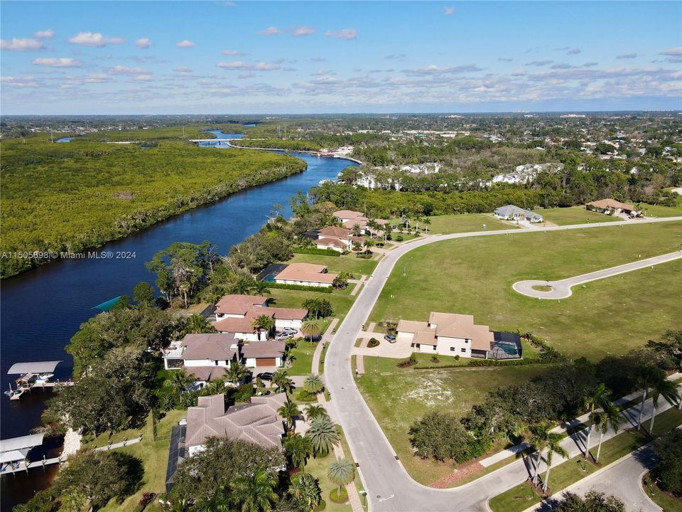 For Sale: $715,000 (4 beds, 2 baths, 2360 Square Feet)