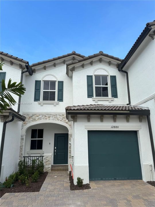 Active With Contract: $3,650 (3 beds, 2 baths, 0 Square Feet)