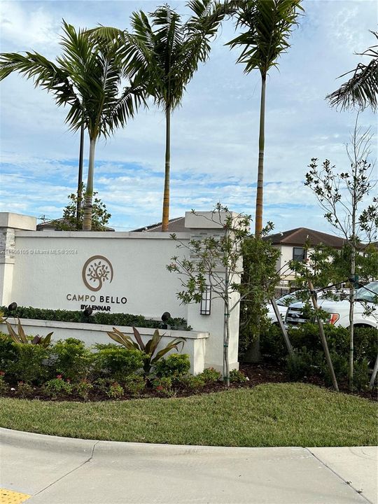 Recently Sold: $470,000 (3 beds, 2 baths, 1772 Square Feet)