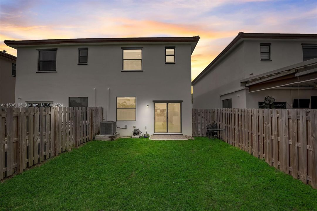 Recently Sold: $470,000 (3 beds, 2 baths, 1772 Square Feet)