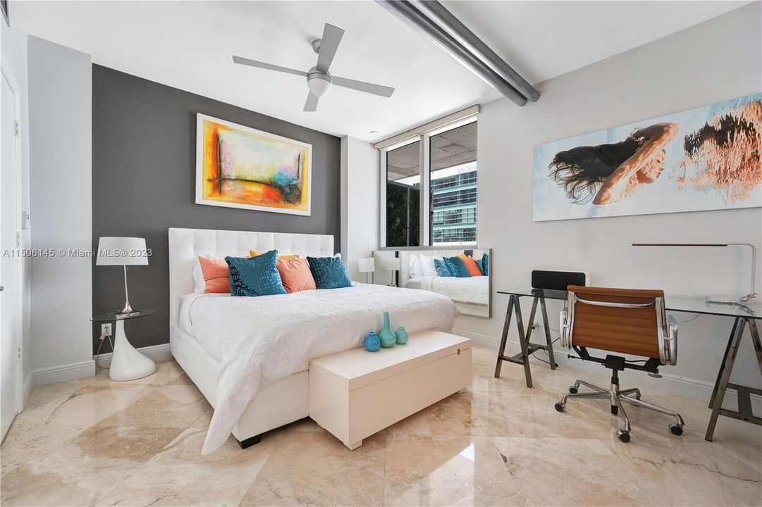 For Sale: $455,000 (1 beds, 1 baths, 638 Square Feet)