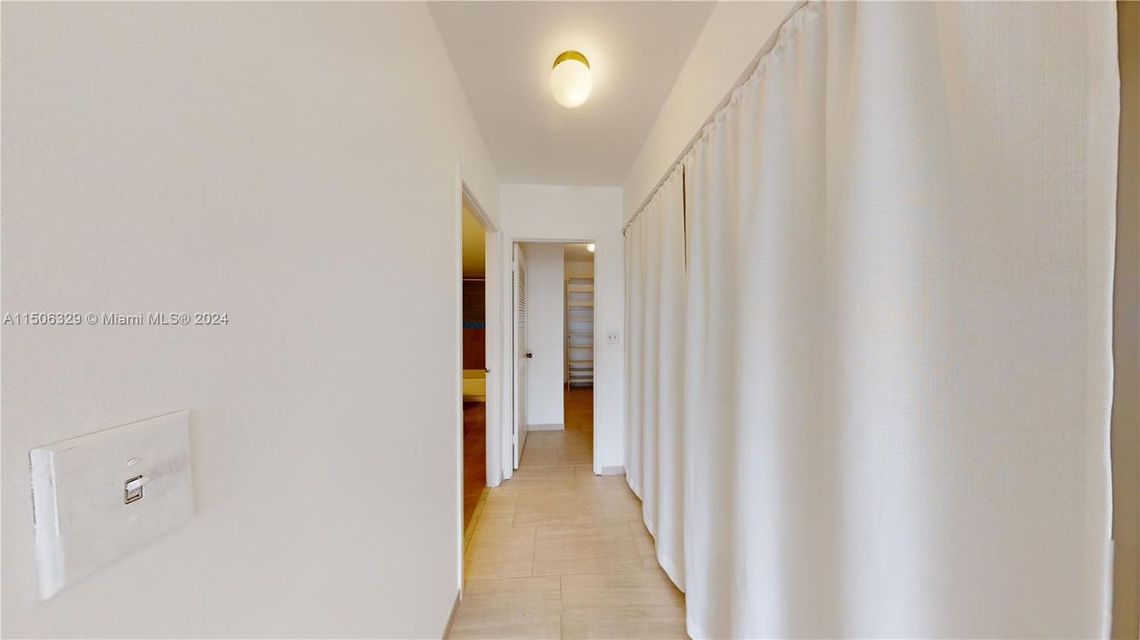 Recently Rented: $2,400 (2 beds, 2 baths, 1280 Square Feet)