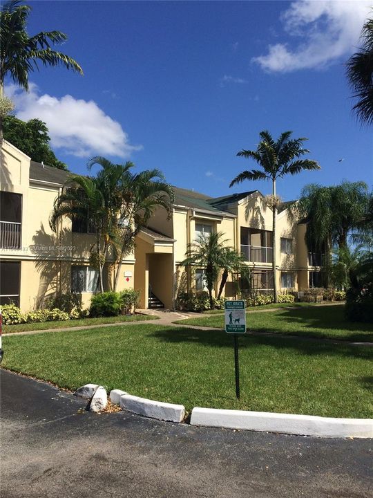 Recently Rented: $1,800 (1 beds, 1 baths, 615 Square Feet)