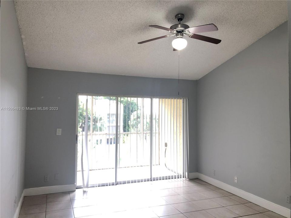Recently Rented: $1,800 (1 beds, 1 baths, 615 Square Feet)