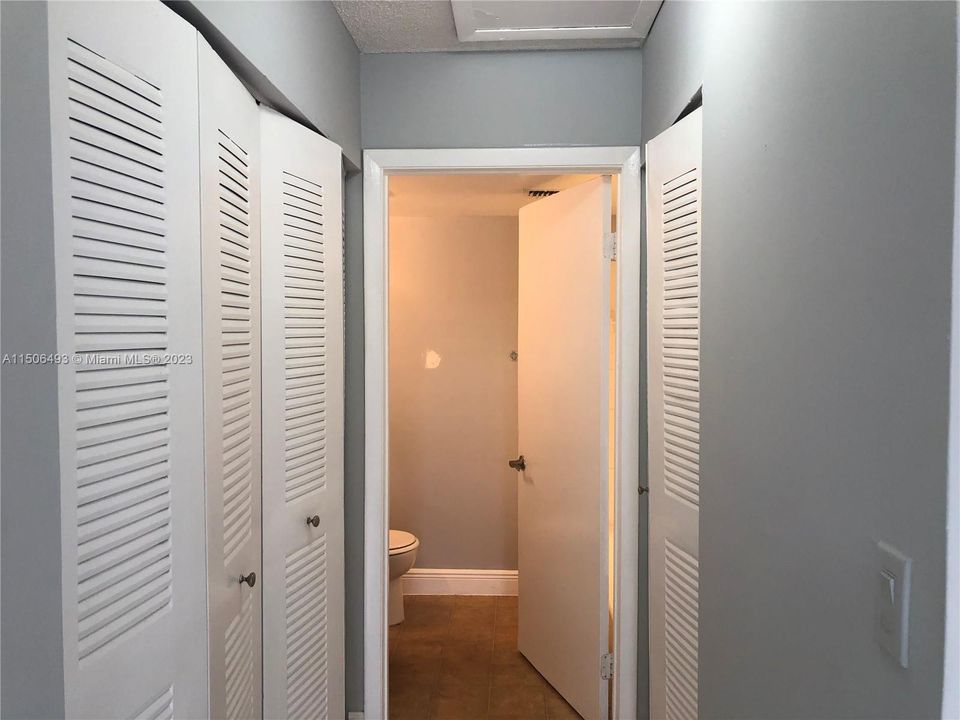 Recently Rented: $1,800 (1 beds, 1 baths, 615 Square Feet)