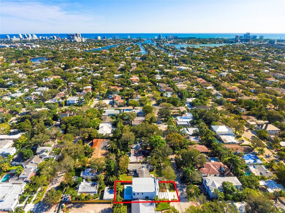 Recently Sold: $2,299,900 (4 beds, 3 baths, 3220 Square Feet)