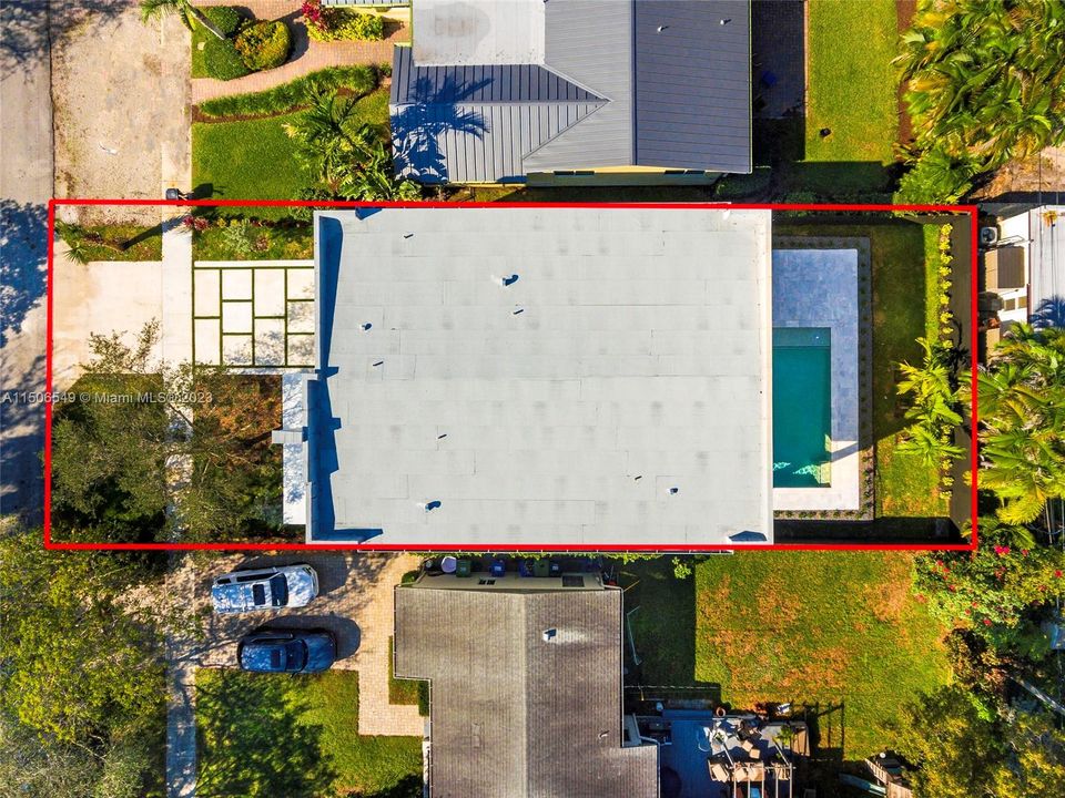 Recently Sold: $2,299,900 (4 beds, 3 baths, 3220 Square Feet)